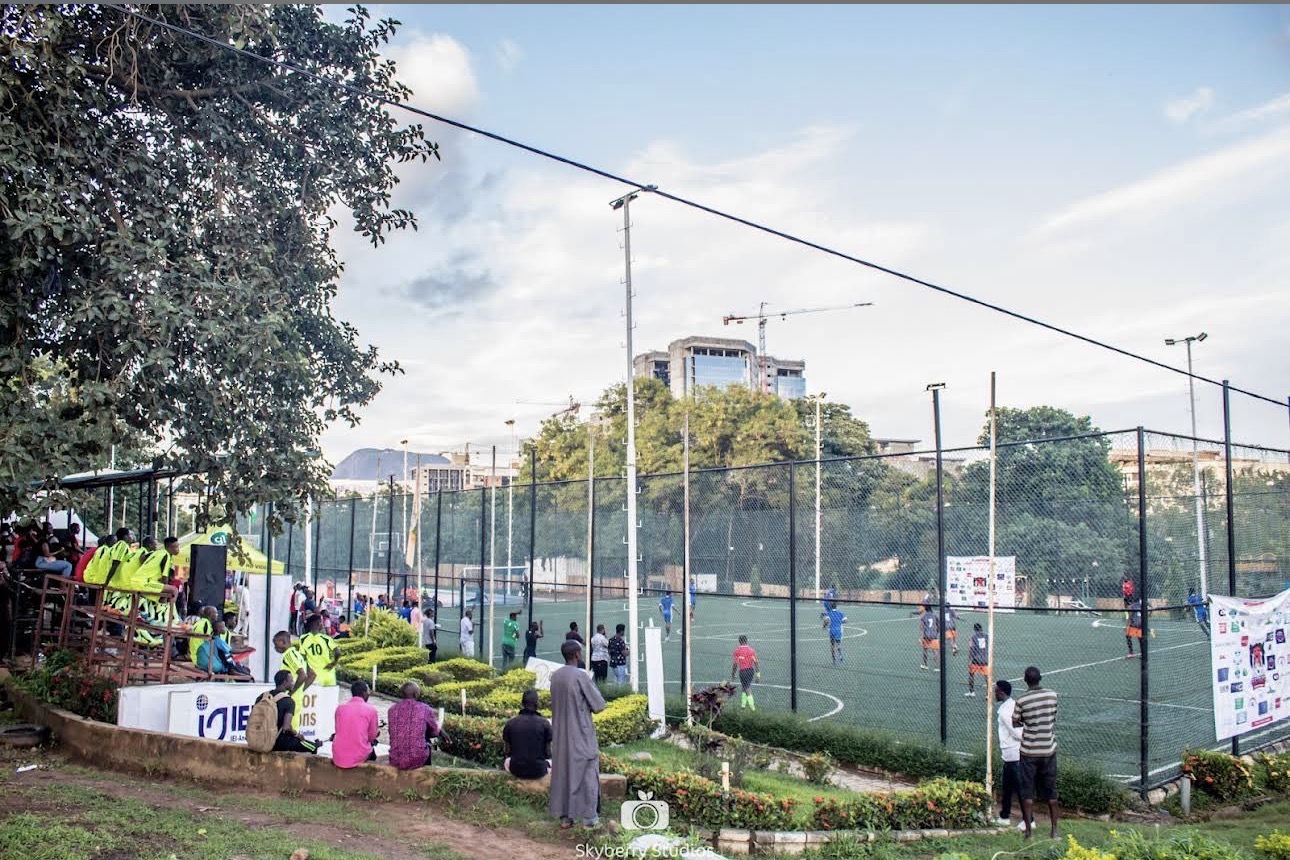 Monaliza Tennis Club night lighting